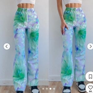 Urban Outfitters BDG Tie Dye Cowboy Jeans Size 32 Straight Leg Flower Motif